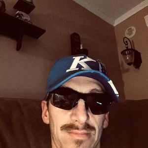 Meet your Posher, Troy